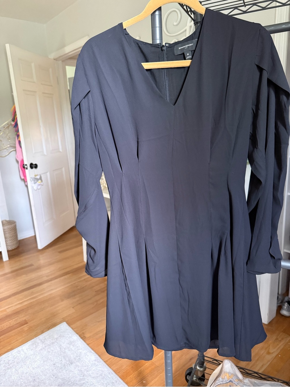 NWT! ✨Banana Republic Black V-Neck Long Sleeve Dress